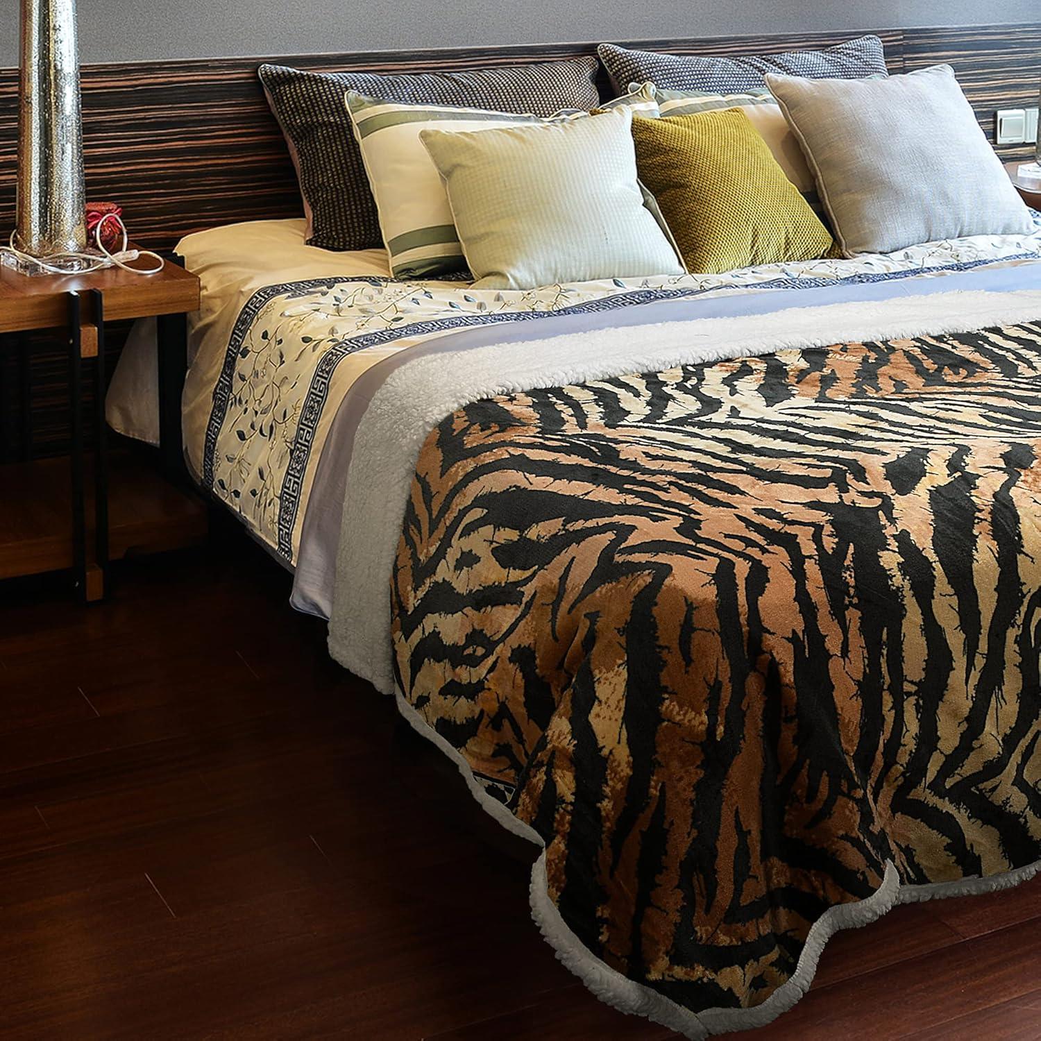 imageCatalonia Horse Print Sherpa Fleece Throw Blanket Soft Mink Plush Couch Blanket Fuzzy Fluffy Comfy Warm Throws Gift for Her Horse Gifts for Women 50x60 inchesTiger