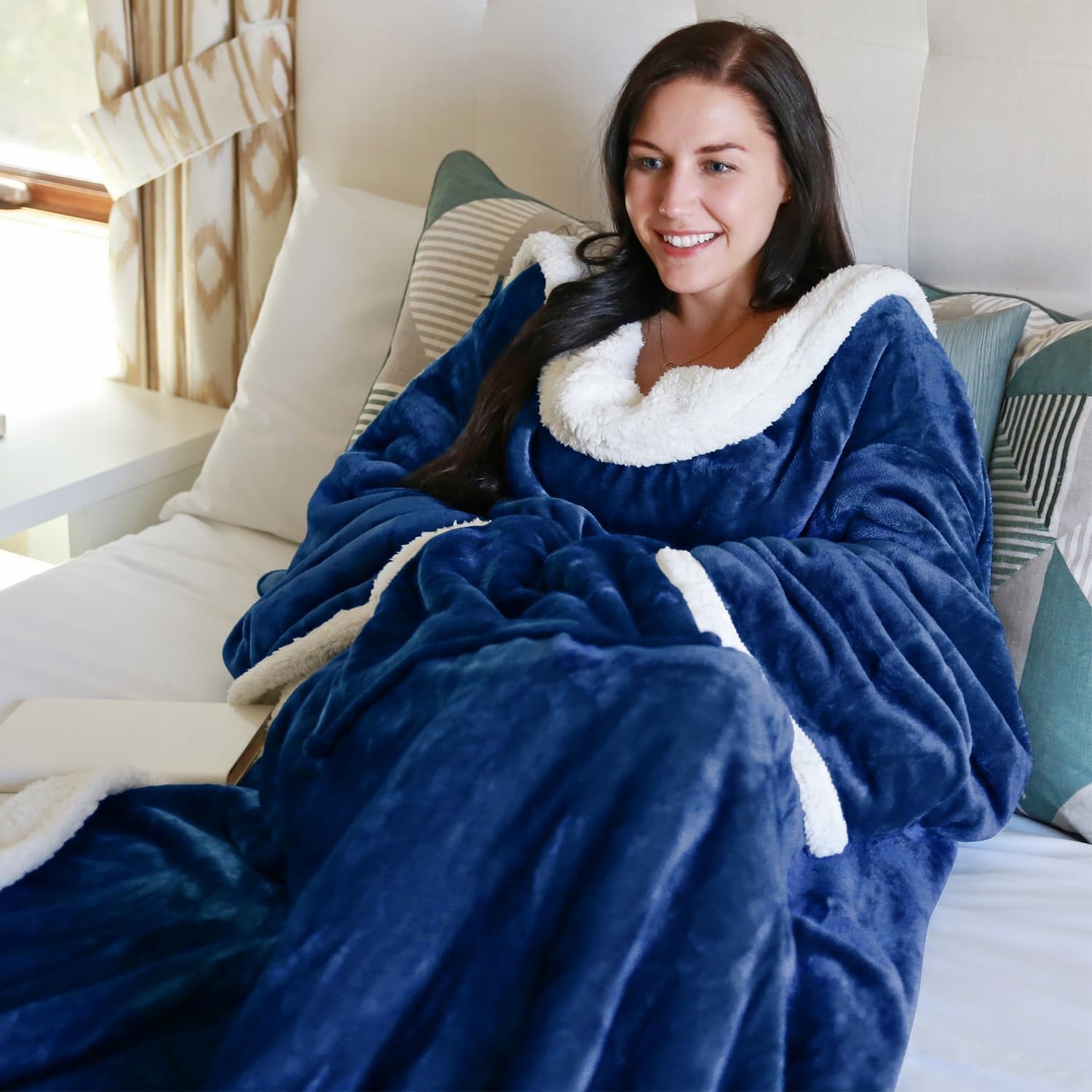 image:imageCatalonia Sherpa Wearable Blanket with Sleeves and Pocket for Adults DualLayer Blanket Wrap for Extra Warmth Reading Watching TV and Relaxing Christmas and Birthday Gift for Women and MenBlue