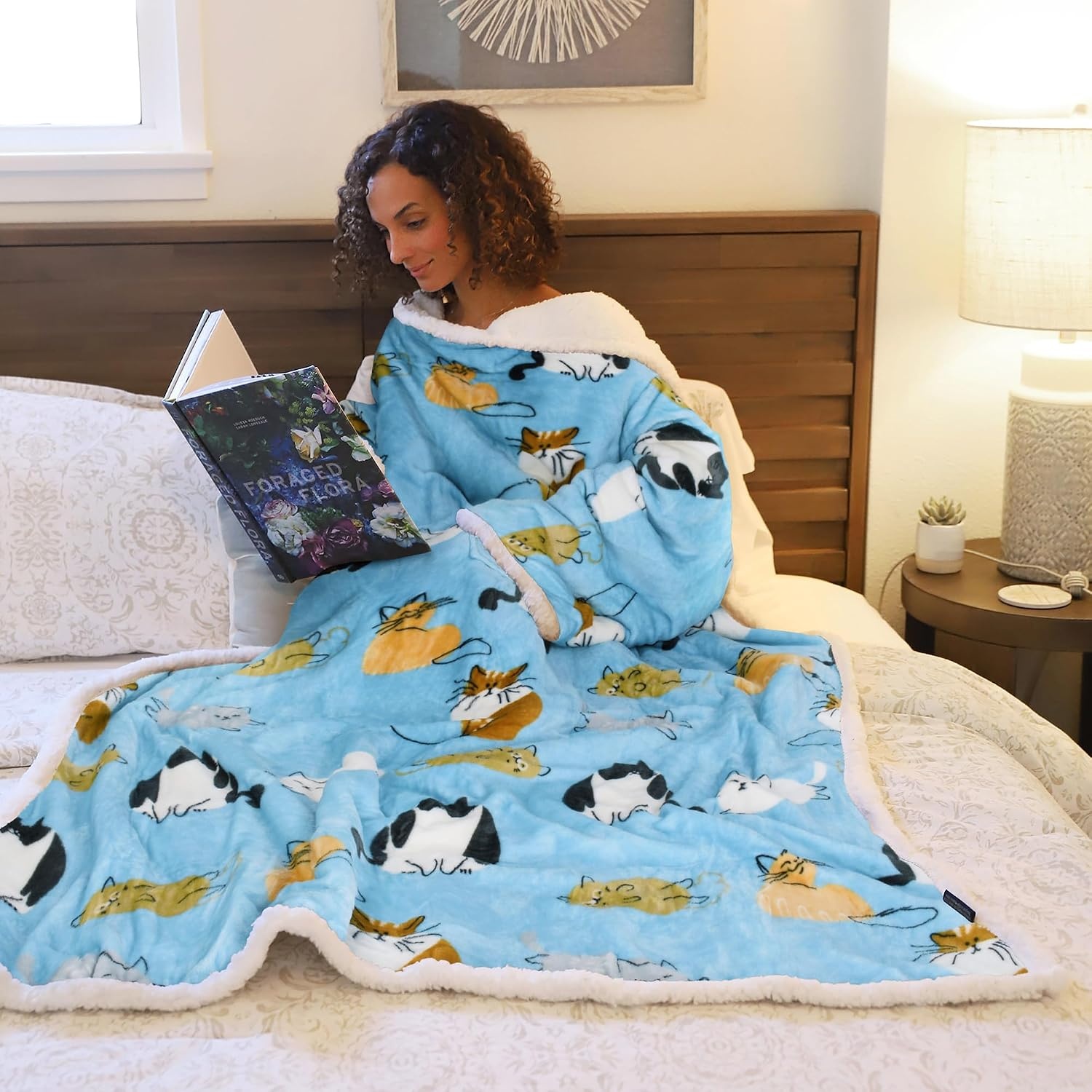 image:imageCatalonia Sherpa Wearable Blanket with Sleeves and Pocket for Adults DualLayer Blanket Wrap for Extra Warmth Reading Watching TV and Relaxing Christmas and Birthday Gift for Women and MenCat Blue