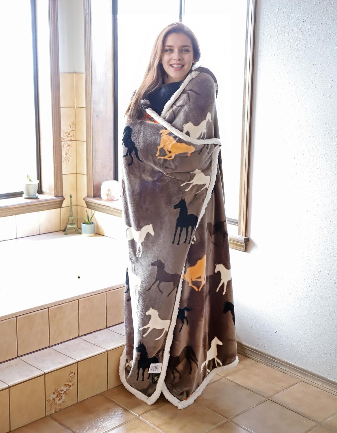 image:imageCatalonia Womens Hooded Blanket Poncho Wearable Blanket with Hand PocketsHorse