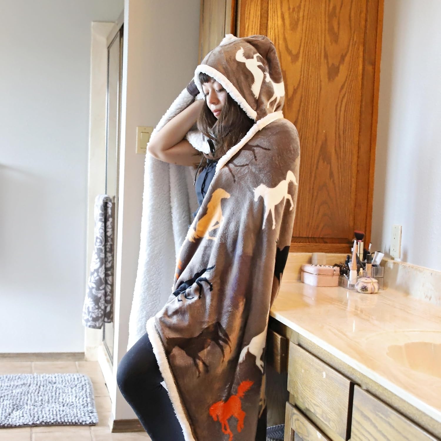 image:imageCatalonia Womens Hooded Blanket Poncho Wearable Blanket with Hand PocketsHorse